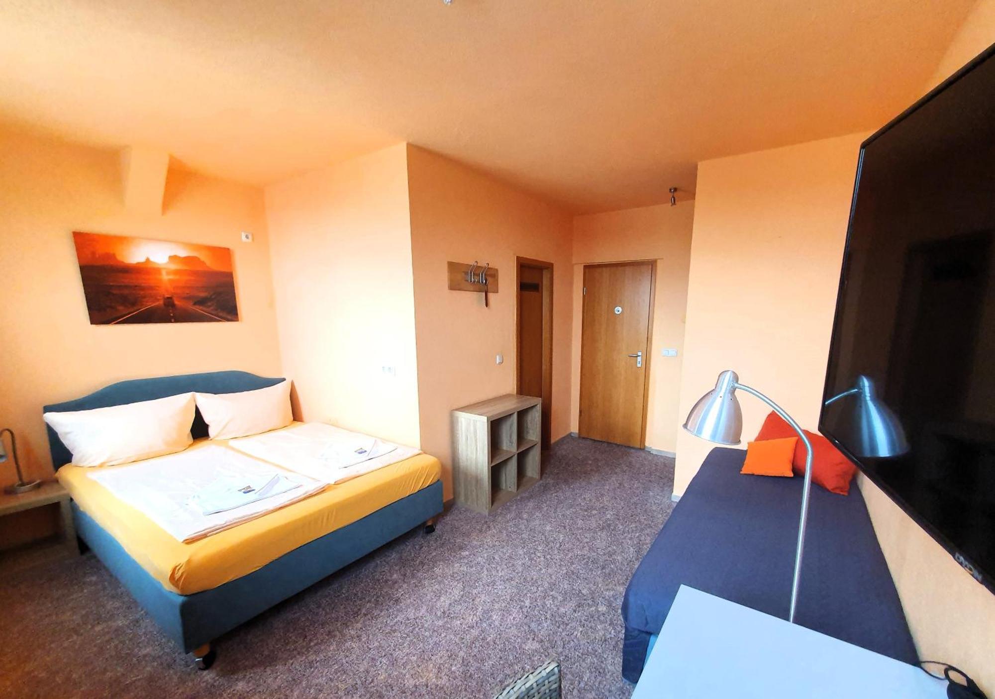 Hotel-Pension Grüne Linde Delitzsch Zimmer foto