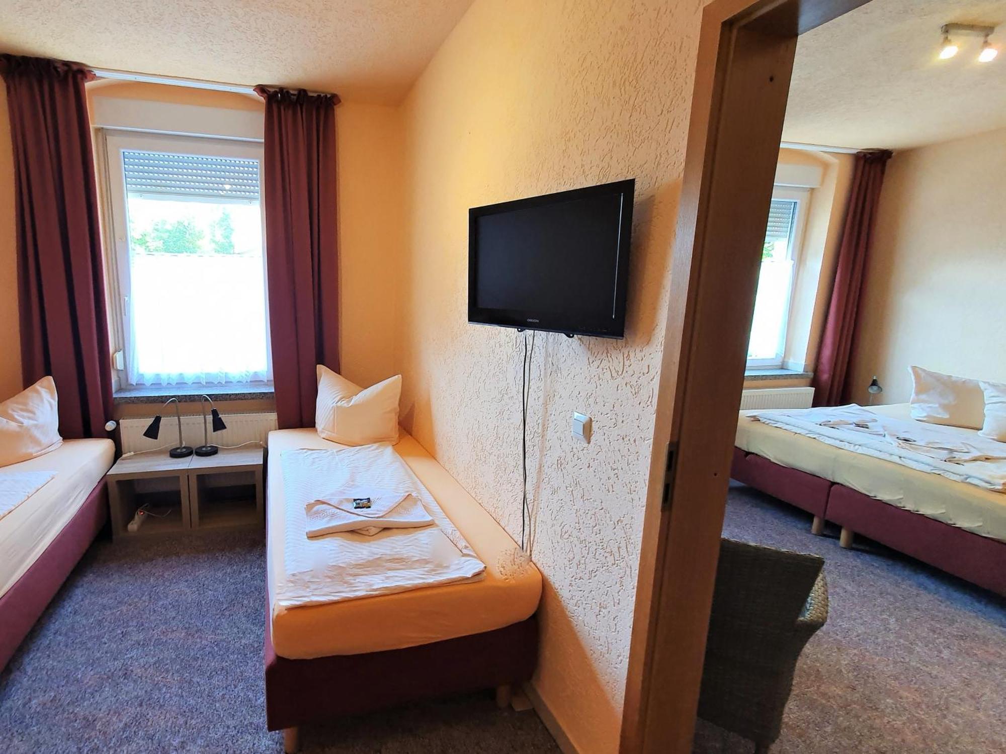 Hotel-Pension Grüne Linde Delitzsch Zimmer foto